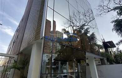 Imagem: O depósito possui 5 Vagas na garagem, 777m² de Área e está