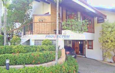 Imagem: A casa em condomínio possui 5 Dormitórios, 5 Banheiros, 5