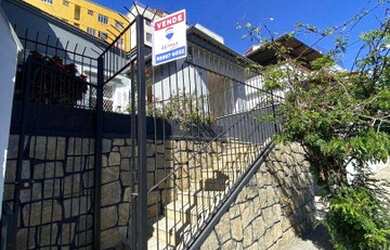 Imagem 5: Casa no Santa Catarina, rua plana, toda reformada, aquela casa aconchegante...