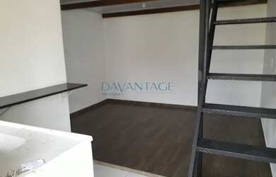 Imagem: O depósito possui 300m² de Área e está localizado em Vila