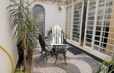 Imagem: A casa possui 4 Dormitórios, 4 Banheiros, 3 Vagas na garagem