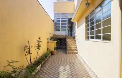 Imagem 1: Sobrado 02Quartos 02Vagas de Garag. 02Banheiros 01Salão de festas Cozinha...