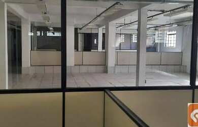 Imagem: O depósito possui 1.244m² de Área e está localizado em