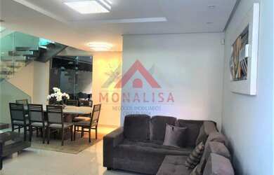 Imagem: A casa possui 4 Dormitórios, 3 Banheiros, 4 Vagas na garagem