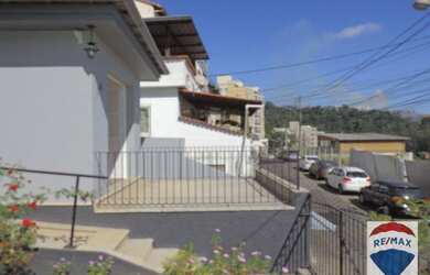 Imagem 10: Casa no Santa Catarina, rua plana, toda reformada, aquela casa aconchegante...