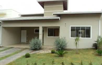 Imagem: A casa possui 2 Dormitórios, 2 Banheiros, 1 Vaga na garagem