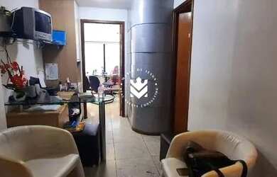 Imagem: O depósito possui 1 Vaga na garagem e 30m² de Área e está