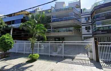 Imagem: O apartamento na cobertura possui 3 Dormitórios, 2 Banheiros