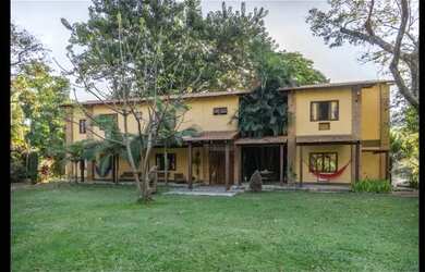 Imagem 10: casa com piscina em condominio na Barra Itanhangá RJ