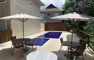 Imagem: A casa em condomínio possui 3 Dormitórios, 3 Banheiros, 2