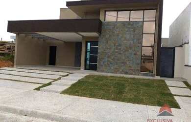 Imagem: A casa possui 3 Dormitórios, 3 Banheiros, 2 Vagas na garagem