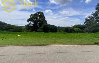 Imagem: O terreno possui 458m² de Área e está localizado em Loteamento