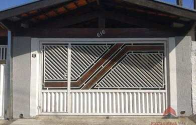 Imagem: A casa possui 3 Dormitórios, 3 Banheiros, 2 Vagas na garagem