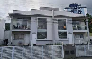 Imagem: O apartamento possui 2 Dormitórios, 1 Banheiro, 2 Vagas na