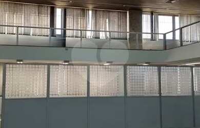 Imagem: O apartamento possui 1 Dormitório, 4 Banheiros, 1.070m² de