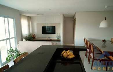 Imagem: O apartamento possui 2 Dormitórios, 2 Banheiros, 2 Vagas na