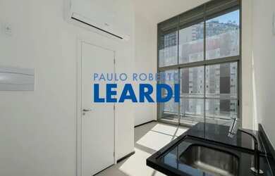 Imagem: O apartamento possui 1 Dormitório, 1 Banheiro e 33m² de Área