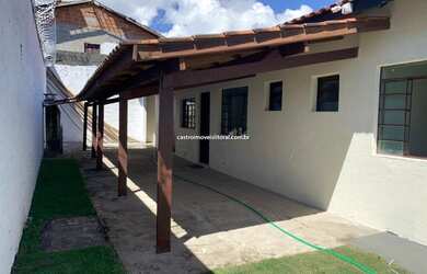 Imagem: A casa possui 4 Dormitórios, 5 Banheiros, 160m² de Área e