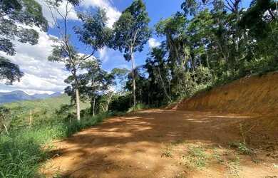 Imagem: O terreno à venda possui 8848m² de Área e está localizado