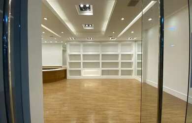 Imagem: O depósito possui 1 Vaga na garagem e 115m² de Área e está