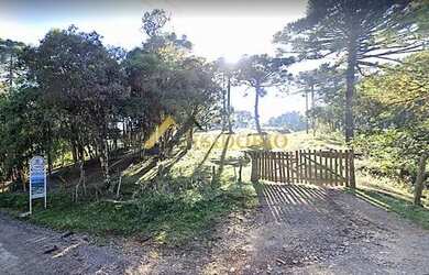 Imagem: O terreno possui 3.720m² de Área e está localizado em Quatro