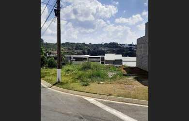 Imagem: O terreno possui 183m² de Área e está localizado em Bragança