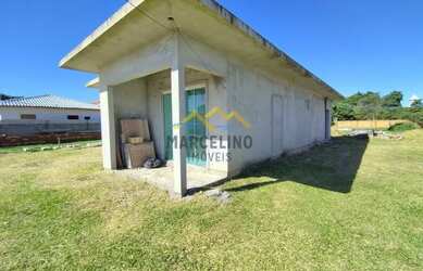 Imagem: A casa possui 3 Dormitórios, 2 Banheiros, 100m² de Área e