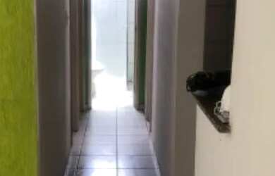 Imagem: O apartamento possui 3 Dormitórios, 1 Banheiro, 1 Vaga na garagem