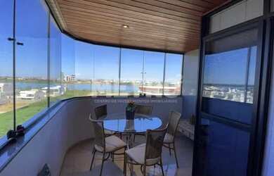 Imagem: O apartamento possui 3 Dormitórios, 3 Banheiros, 2 Vagas na