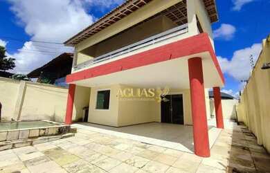 Imagem: A casa possui 5 Dormitórios, 1 Banheiro, 5 Vagas na garagem