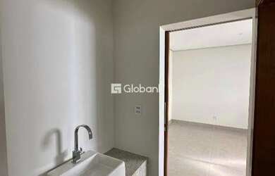 Imagem 3: Casa em Montes Claros, no bairro Ibituruna, à venda