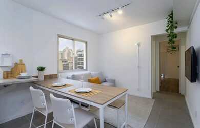 Imagem: O apartamento possui 1 Dormitório, 1 Banheiro, 1 Vaga na garagem