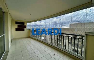 Imagem: O apartamento possui 3 Dormitórios, 5 Banheiros, 3 Vagas na