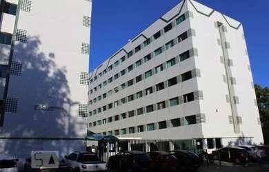 Imagem: O apartamento possui 1 Dormitório, 1 Banheiro, 1 Vaga na garagem