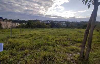 Imagem: O terreno possui 415m² de Área e está localizado em Vila