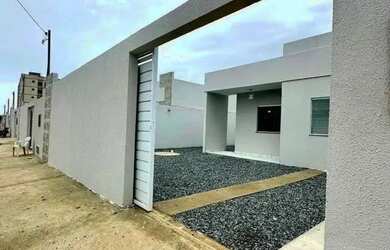 Imagem: A casa possui 2 Dormitórios, 2 Banheiros, 1 Vaga na garagem