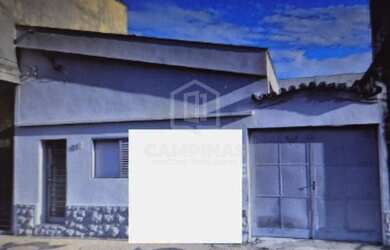 Imagem: A casa possui 3 Dormitórios, 1 Banheiro, 5 Vagas na garagem