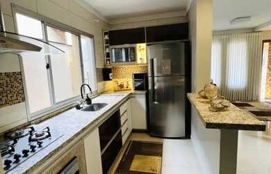 Imagem: A casa em condomínio possui 2 Dormitórios, 2 Banheiros, 2