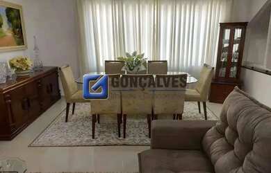 Imagem: A casa possui 3 Dormitórios, 4 Banheiros, 4 Vagas na garagem