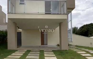 Imagem: A casa em condomínio possui 4 Dormitórios, 5 Banheiros, 2