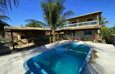 Imagem: A casa em condomínio possui 4 Dormitórios, 1 Banheiro, 4 Vagas