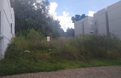 Imagem: O terreno possui 360m² de Área, Imóvel mobiliado e está