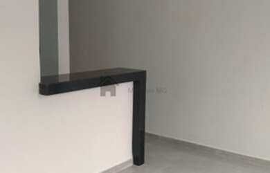 Imagem 6: LINDA CASA GEMINADA EM MEIO LOTE NA MELHOR LOCALIZACAO DO BAIRRO CENTRAL