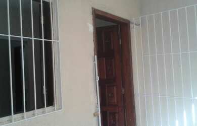 Imagem 1: Casa 2 quartos, sala, coz e banh. 500,00 água e luz individual Pau Miúdo