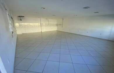 Imagem: O depósito possui 70m² de Área e está localizado em Centro