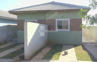 Imagem: A casa possui 2 Dormitórios, 1 Banheiro, 2 Vagas na garagem