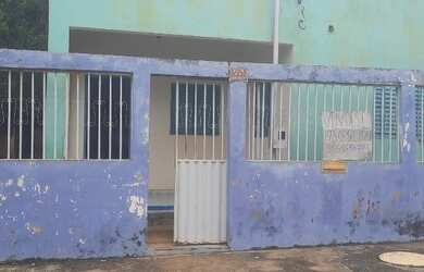 Imagem: A casa possui 3 Dormitórios, 1 Banheiro, 5 Vagas na garagem