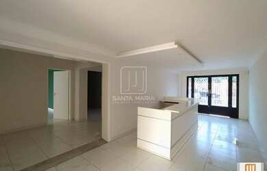 Imagem: O depósito possui 4 Vagas na garagem, 255m² de Área e está