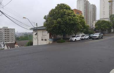 Imagem 3: Casa/Terreno Lourdes. 350m² de Área, 2 Banheirose4 Dormitórios