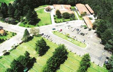 Imagem 6: Jazigo Nobre. Cemitério Jardim Da Colina. Aberto Para Negociação